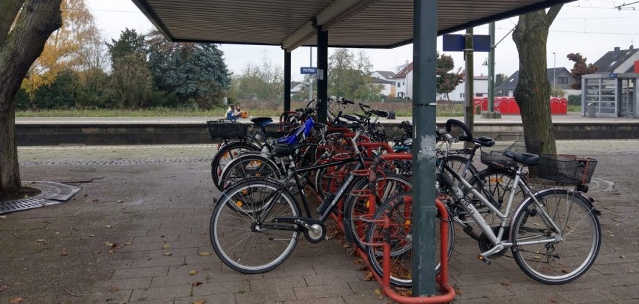 Die alten Fahrradabstellplätze am Bahnhof.